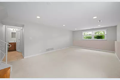 1114 E Dogwood Lane, Mount Prospect, IL 60056 - Photo 15