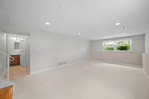 1114 E Dogwood Ln, Mount Prospect, IL 60056 - Photo 15