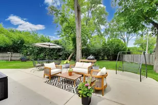 1052 Rolling Pass, Glenview, IL 60025 - Photo 23