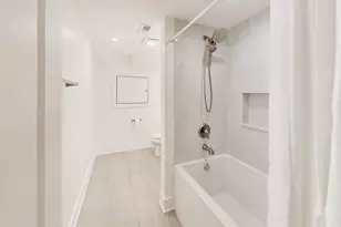 1052 Rolling Pass, Glenview, IL 60025 - Photo 19