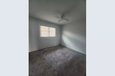 14116 S Hoxie Avenue, Burnham, IL 60633 - Photo 9