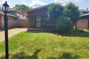 14116 S Hoxie Ave, Burnham, IL 60633 - Photo 1