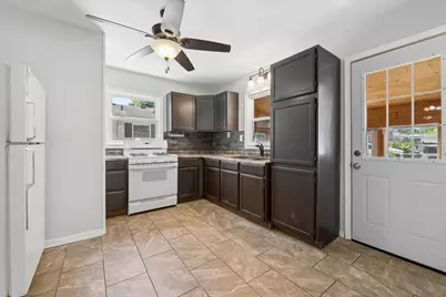 1805 Kelly Avenue, Crest Hill, IL 60403 - Photo 7
