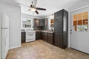 1805 Kelly Ave, Crest Hill, IL 60403 - Photo 7