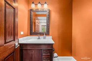 10S060 Clarendon Hills Rd, Willowbrook, IL 60527 - Photo 13