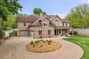 10S060 Clarendon Hills Rd, Willowbrook, IL 60527 - Photo 1