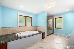 10S060 Clarendon Hills Rd, Willowbrook, IL 60527 - Photo 17