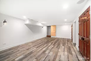 10S060 Clarendon Hills Rd, Willowbrook, IL 60527 - Photo 33