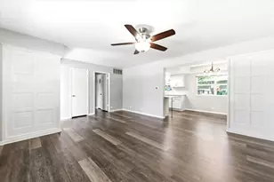 567 Northampton Cir, Elk Grove Village, IL 60007 - Photo 5