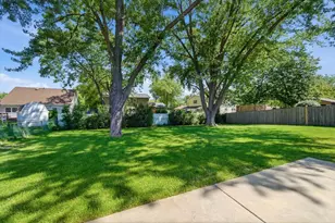 567 Northampton Cir, Elk Grove Village, IL 60007 - Photo 23