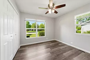 567 Northampton Cir, Elk Grove Village, IL 60007 - Photo 19