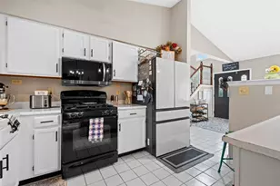 385 Princeton Ave, Bourbonnais, IL 60914 - Photo 3
