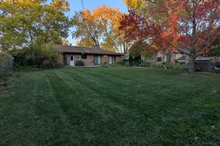 1535 Easy St, Elgin, IL 60123 - Photo 31