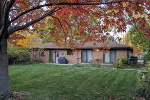 1535 Easy St, Elgin, IL 60123 - Photo 33