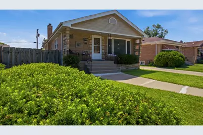 9607 S Sacramento Avenue, Evergreen Park, IL 60805 - Photo 3