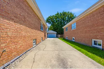 9607 S Sacramento Avenue, Evergreen Park, IL 60805 - Photo 27