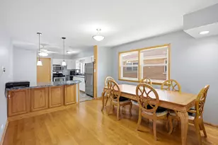 9607 S Sacramento Ave, Evergreen Park, IL 60805 - Photo 9