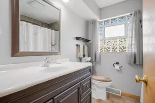 9607 S Sacramento Ave, Evergreen Park, IL 60805 - Photo 13