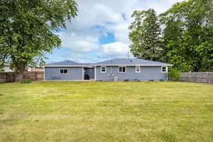 908 S Briggs St, Joliet, IL 60433 - Photo 19