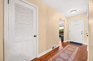 908 S Briggs St, Joliet, IL 60433 - Photo 17