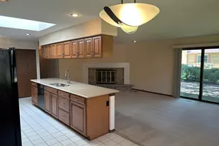 214 S Walnut Ln, Schaumburg, IL 60193 - Photo 9