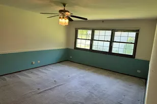214 S Walnut Ln, Schaumburg, IL 60193 - Photo 13