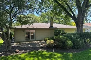 214 S Walnut Ln, Schaumburg, IL 60193 - Photo 23