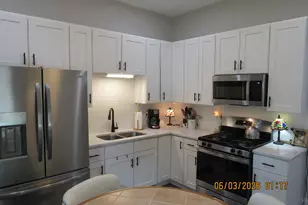 324 W Sumner St, Streator, IL 61364 - Photo 7
