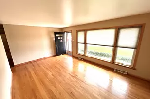 11358 S Ridgeland Ave, Worth, IL 60482 - Photo 3