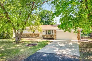 619 Windfield Ln, Machesney Park, IL 61115 - Photo 1