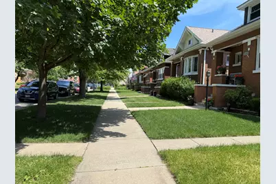 2233 Clinton Avenue, Berwyn, IL 60402 - Photo 3