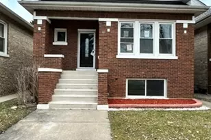 2233 Clinton Ave, Berwyn, IL 60402 - Photo 1