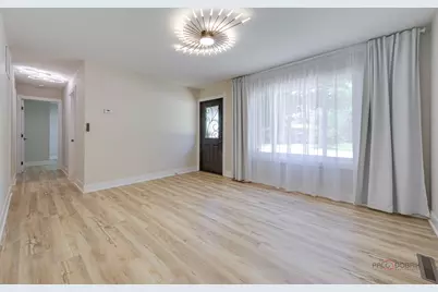 725 Russet Lane, Streamwood, IL 60107 - Photo 5
