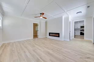 725 Russet Ln, Streamwood, IL 60107 - Photo 15