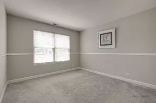 3124 Falling Waters Ln, Lindenhurst, IL 60046 - Photo 21