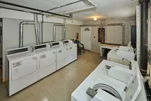 2205 W Highland Ave, Chicago, IL 60659 - Photo 15