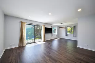 1696 Darwin Ct, Wheaton, IL 60189 - Photo 7