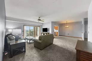 18610 Pine Lake Dr, Tinley Park, IL 60477 - Photo 11
