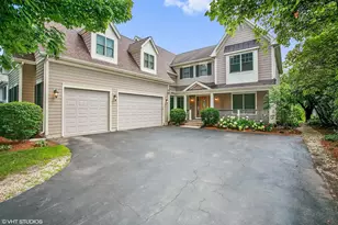141 Walnut St, Libertyville, IL 60048 - Photo 1
