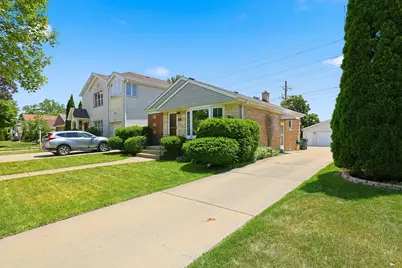 6837 Davis Street, Morton Grove, IL 60053 - Photo 23