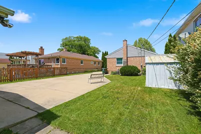 6837 Davis Street, Morton Grove, IL 60053 - Photo 21