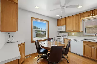 6837 Davis Street, Morton Grove, IL 60053 - Photo 3