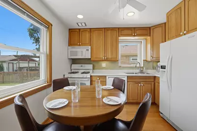 6837 Davis Street, Morton Grove, IL 60053 - Photo 13