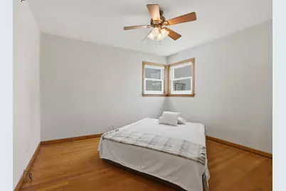 6837 Davis Street, Morton Grove, IL 60053 - Photo 9