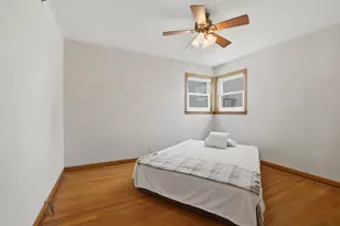 6837 Davis St, Morton Grove, IL 60053 - Photo 9