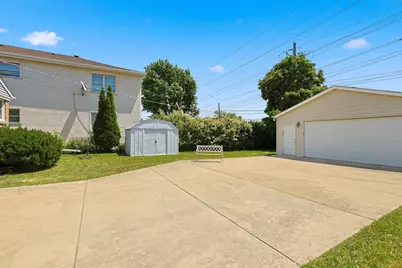 6837 Davis Street, Morton Grove, IL 60053 - Photo 5