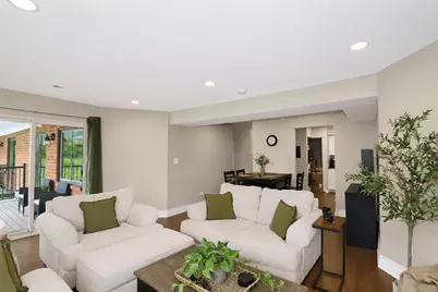 6425 Clarendon Hills Road #311, Willowbrook, IL 60527 - Photo 3