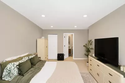 6425 Clarendon Hills Road #311, Willowbrook, IL 60527 - Photo 13