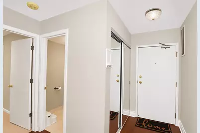 6425 Clarendon Hills Road #311, Willowbrook, IL 60527 - Photo 11