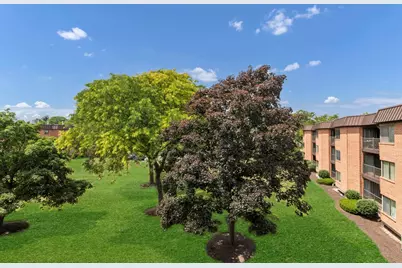 6425 Clarendon Hills Road #311, Willowbrook, IL 60527 - Photo 25